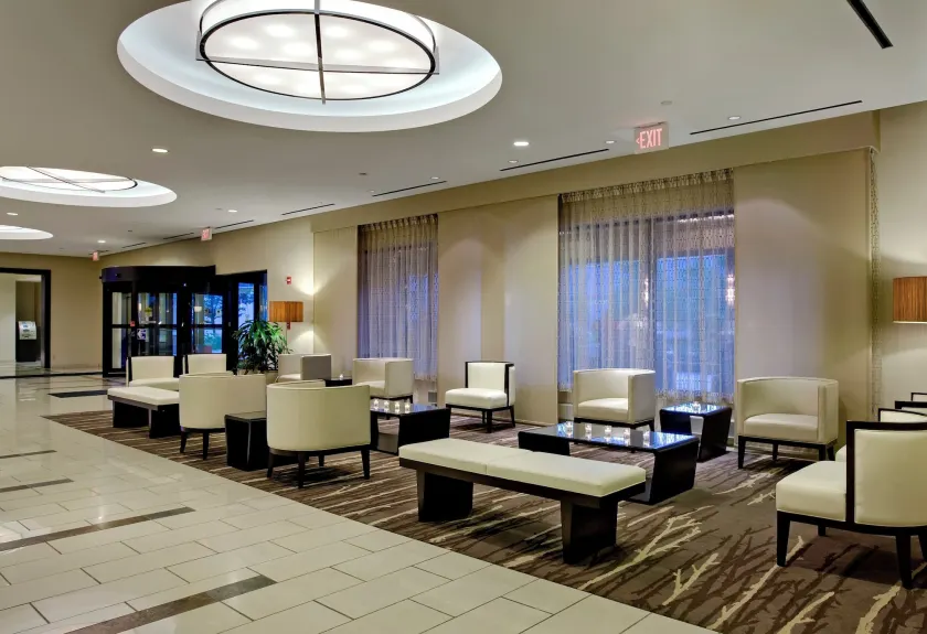 Crowne Plaza Chicago Ohare Hotel & Conf Ctr by IHG - Image 1