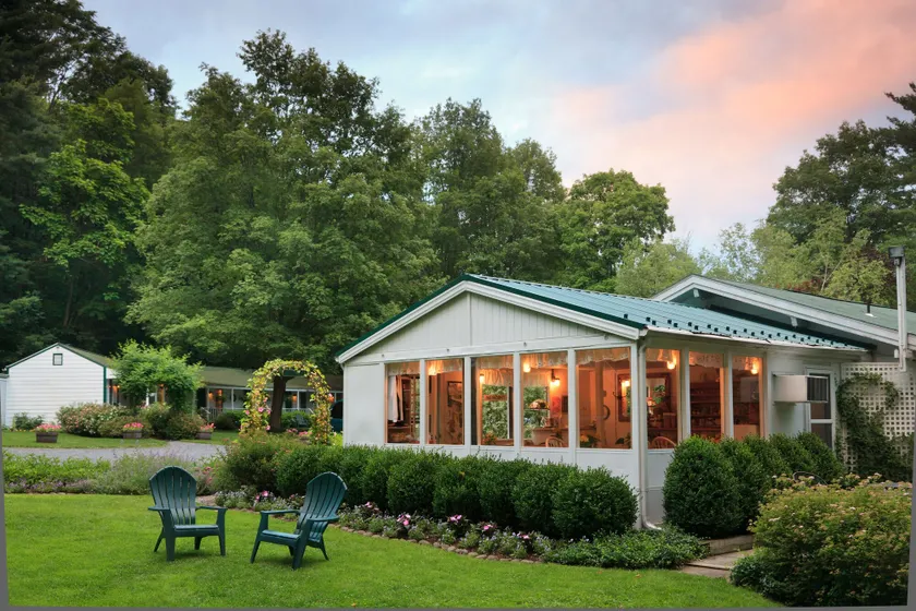The Woodstock Inn on the Millstream - Image 1
