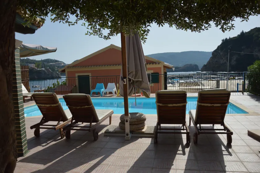 Akis Apartments - Image 1