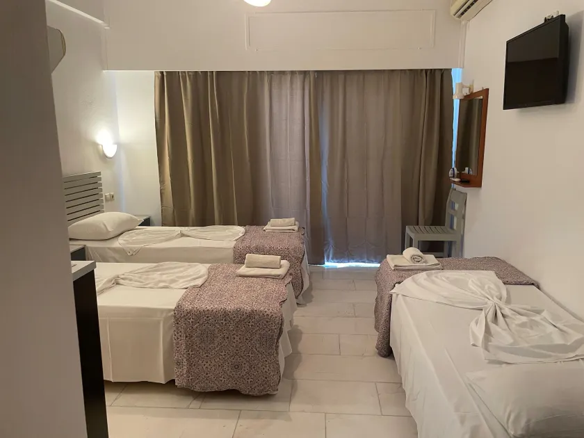 Hotel Kourkoumelata - Image 1
