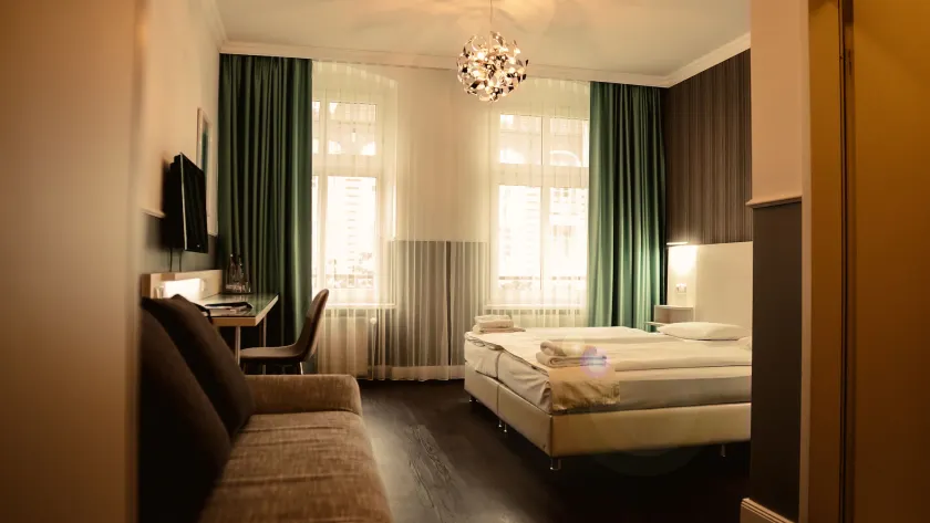Hotel Prens Berlin - Image 1
