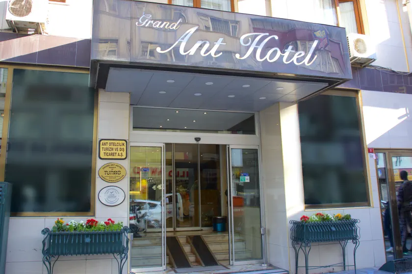 Grand Ant Hotel - Image 1