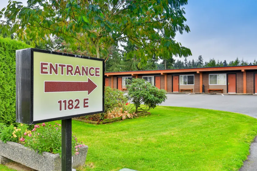 Arbutus Grove Motel - Image 1