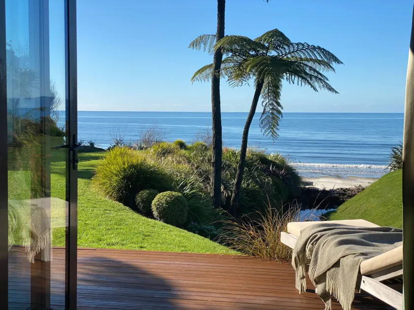 Adrift In Golden Bay- Absolute Beachfront Villas - Image 1