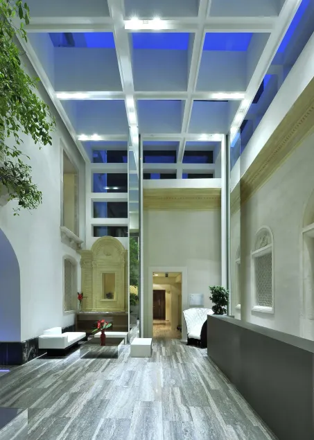 Hotel Romano House - Image 1