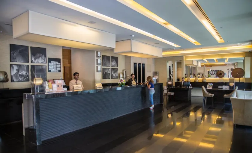 Saffron Boutique Hotel - Lobby