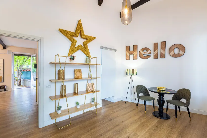 Domino Hotel - Image 1