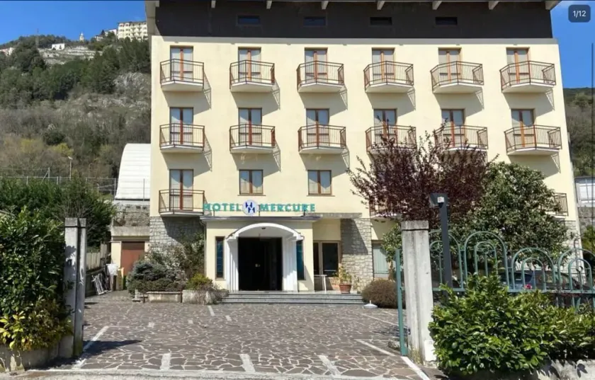 Hotel Mercure - Image 1
