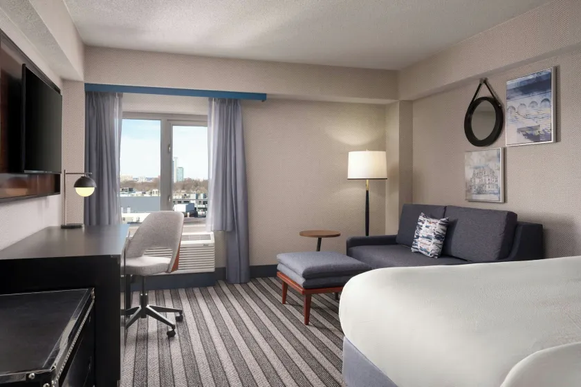 Courtyard by Marriott Boston Brookline - Image 1