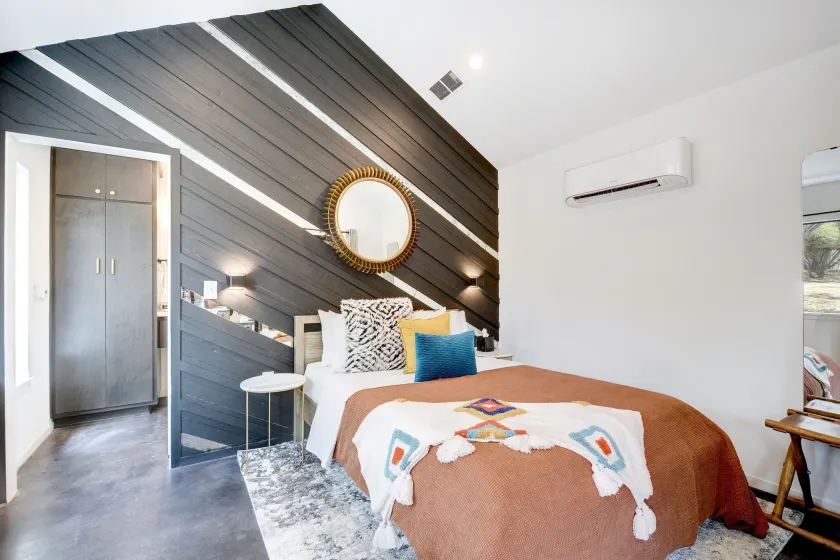 Lucky Arrow Retreat - Image 1