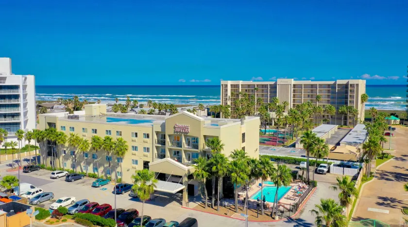 Comfort Suites Beachside - Image 1
