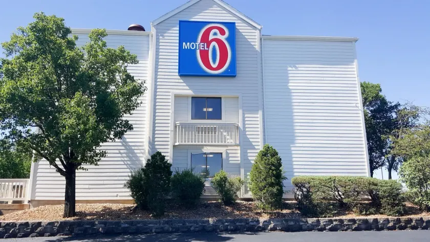 Motel 6-Maryland Heights, MO - Image 1