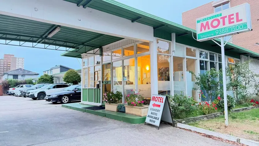 Parkville Motel - Image 1
