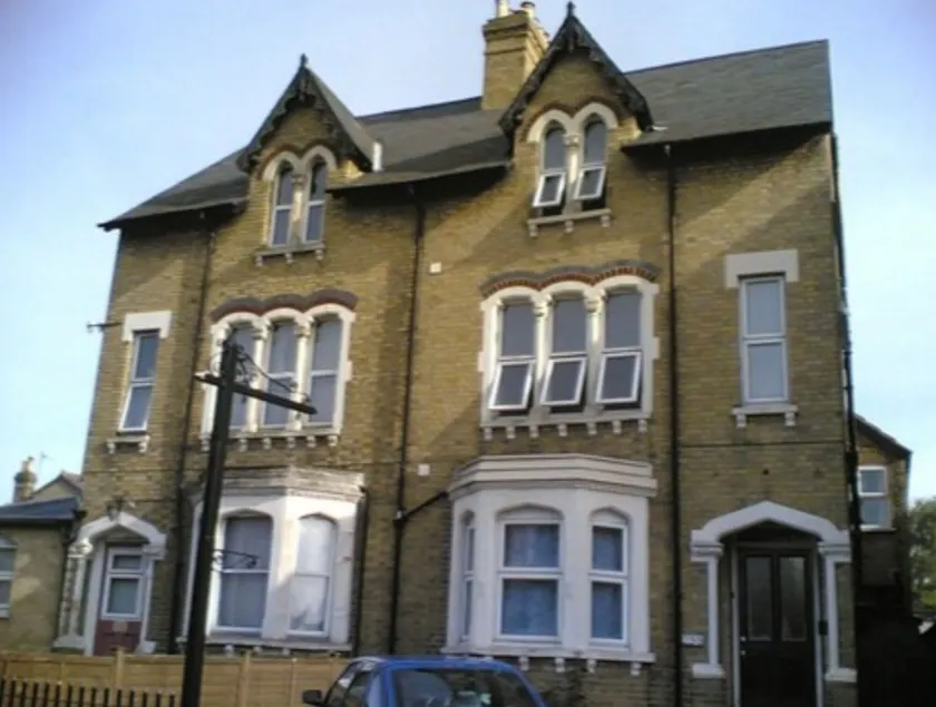 Amazon Guest House - Image 1