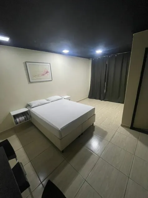 Light Motel - Image 1