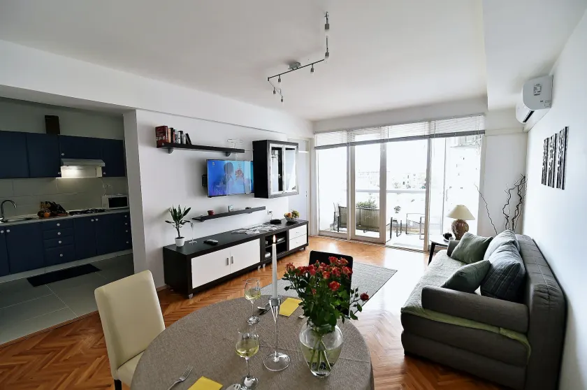 Fran Green & Blue apartment - Image 1