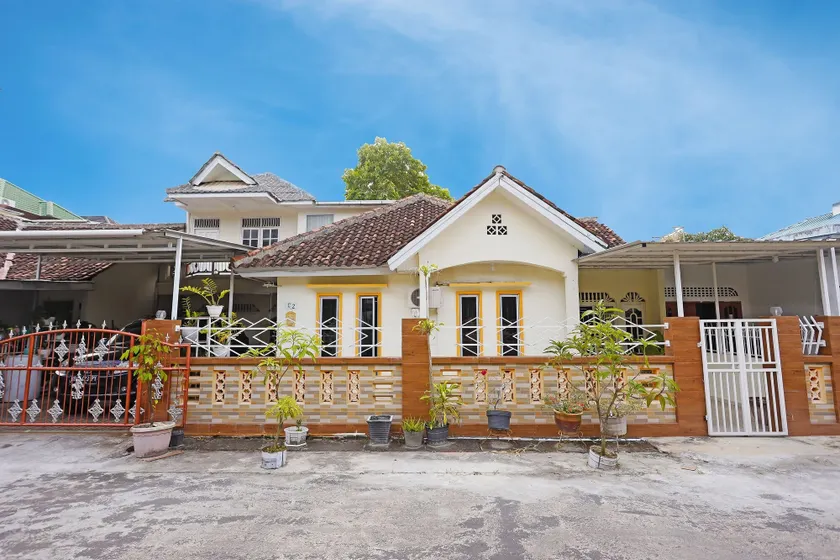 Wisma Pinggir Mitra RedDoorz - Image 1