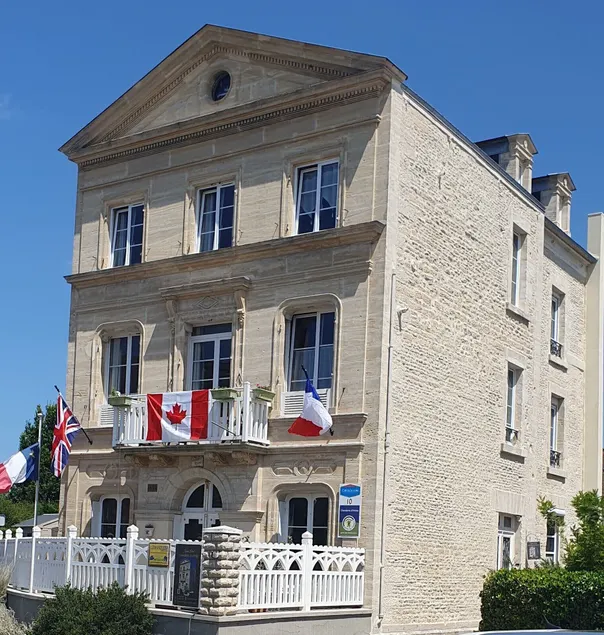 JOYEUX REVEIL - Image 1
