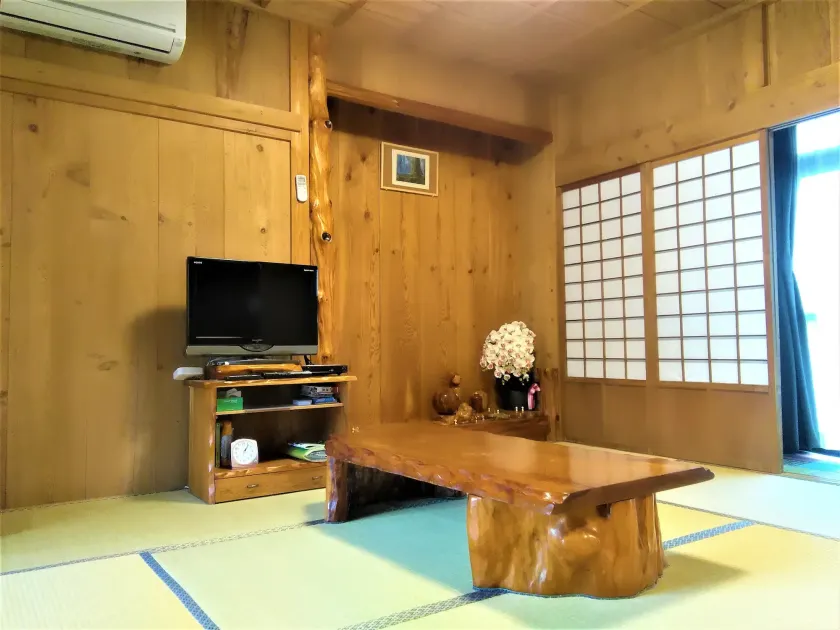 Cottage Yakusugi House - Image 1