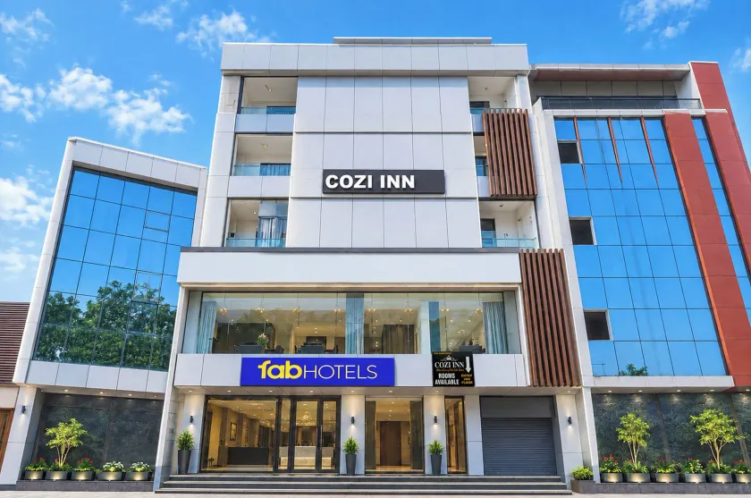 FabHotel Cozi Inn - Image 1