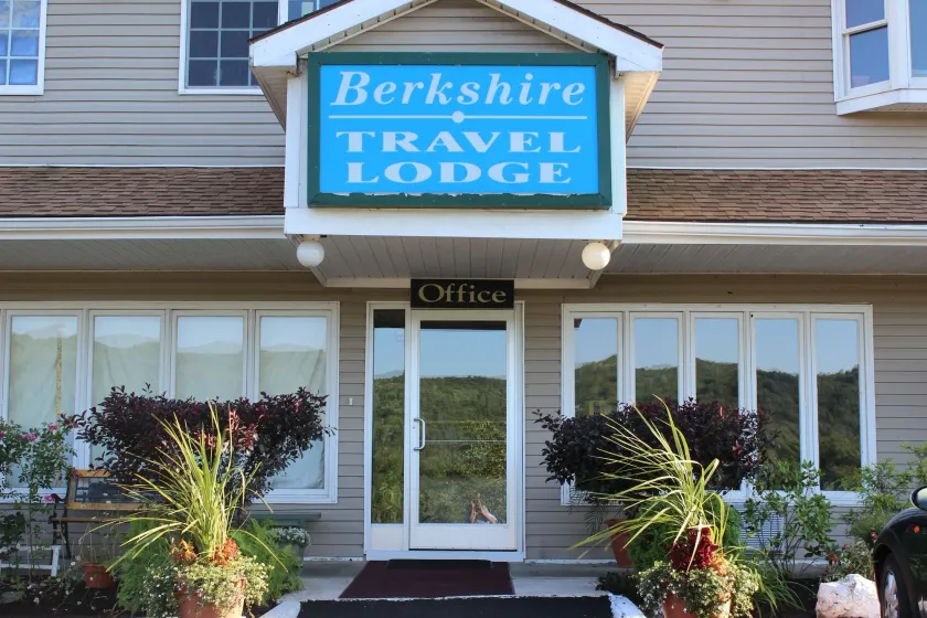 Berkshire Travel Lodge - Image 1