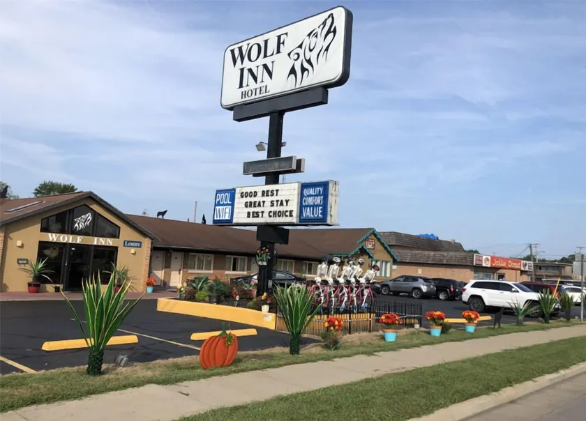 Wolf Inn Hotel - Image 1