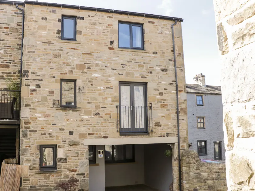 9 Navigation Square - Image 1