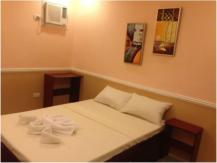 New Village Lodge - Image 1
