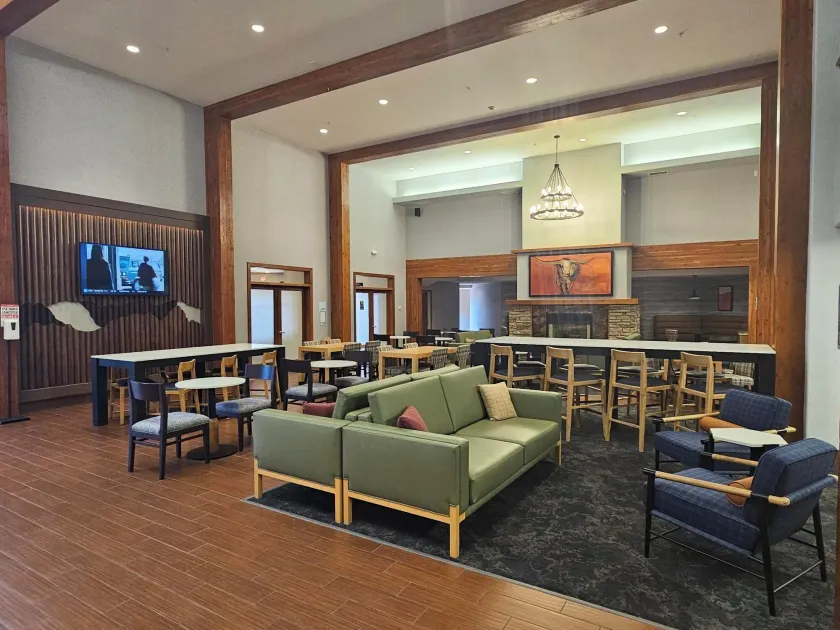 Holiday Inn Express Hotel & Suites Montrose - Black Canyon Area by IHG - Lobby sitting area