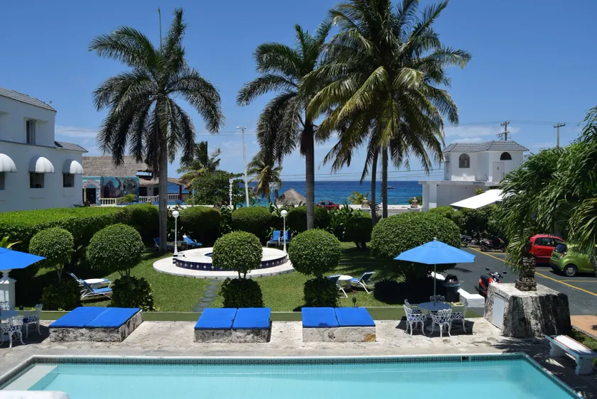 Villablanca Garden Beach Hotel - Image 1