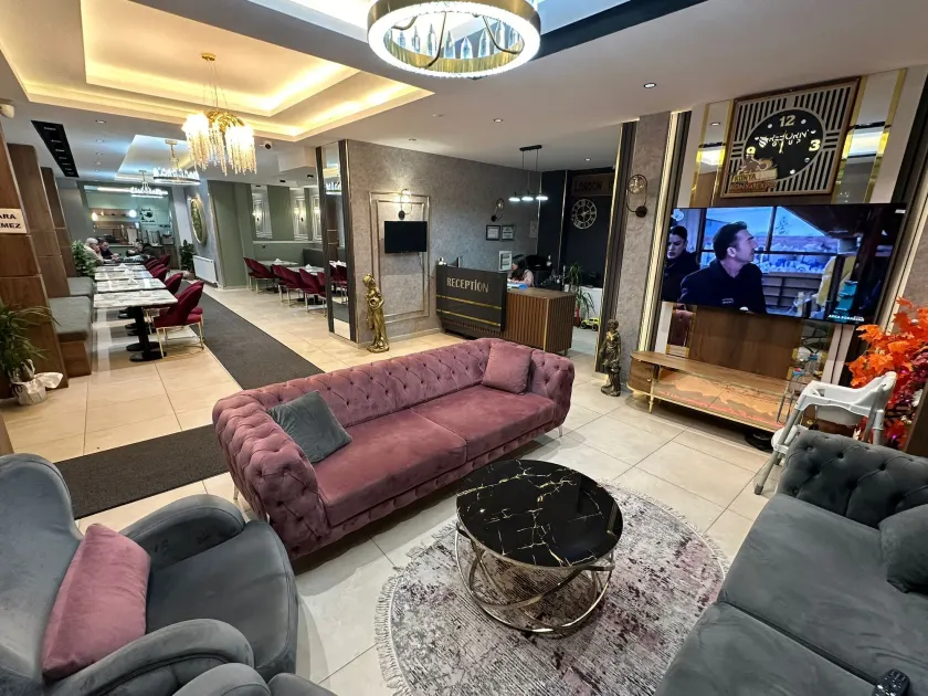 Paradise Suit Otel - Image 1