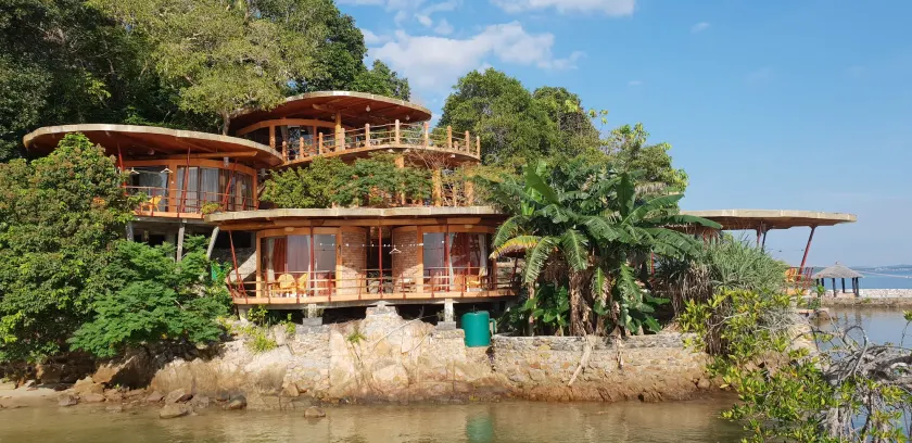 LooLa Adventure Resort - Image 1