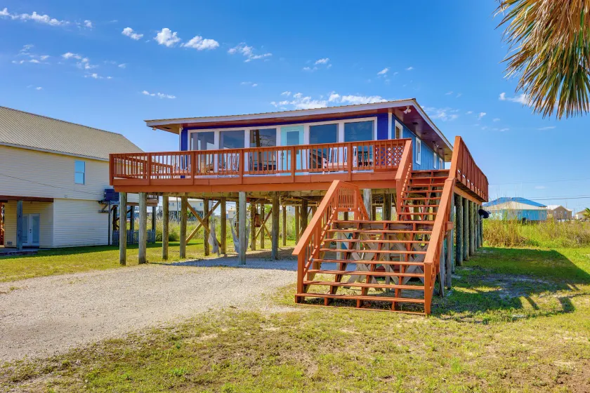 Breezy Dauphin Island Vacation Rental with Deck! - Image 1