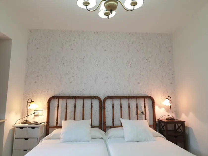 Habitaciones - La Pumarada de Limés I - Image 1