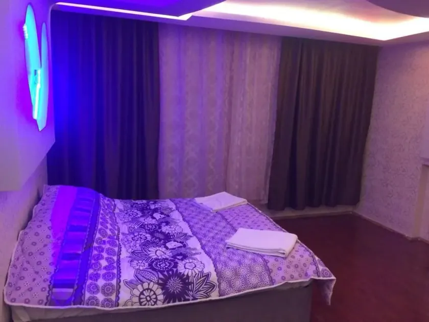 Blue Tower Suit Hotel - Image 1