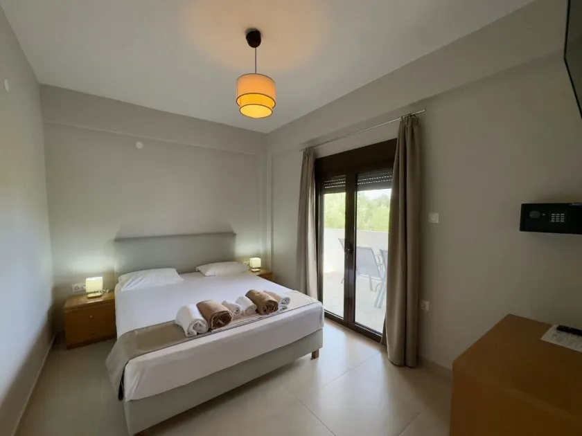 Makis House - Image 1