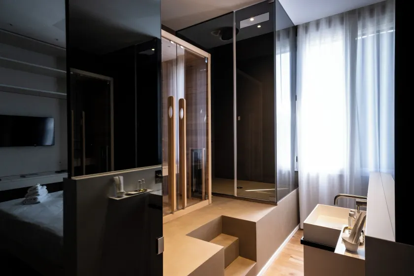 Amorgiù Luxury Suites - Image 1