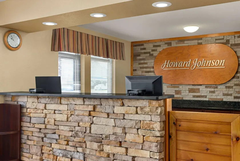 Howard Johnson by Wyndham Pigeon Forge - Hall