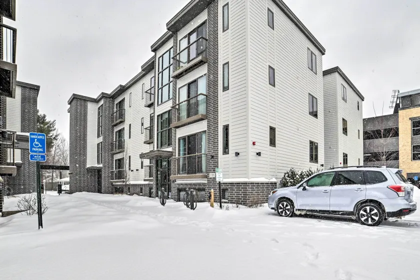 Trendy Downtown Traverse City Condo - Image 1