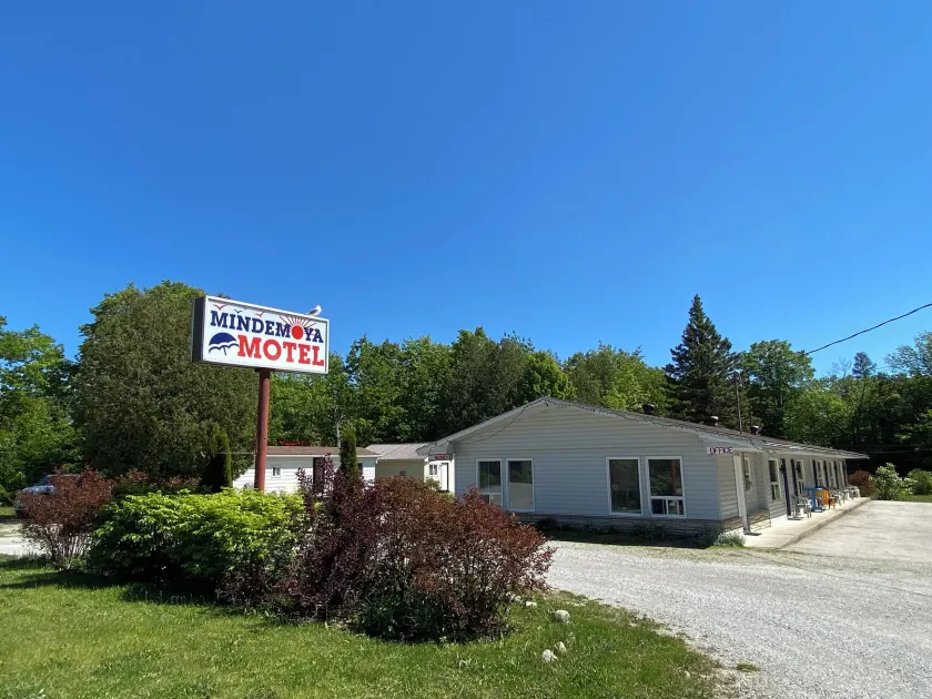 Mindemoya Motel - Image 1