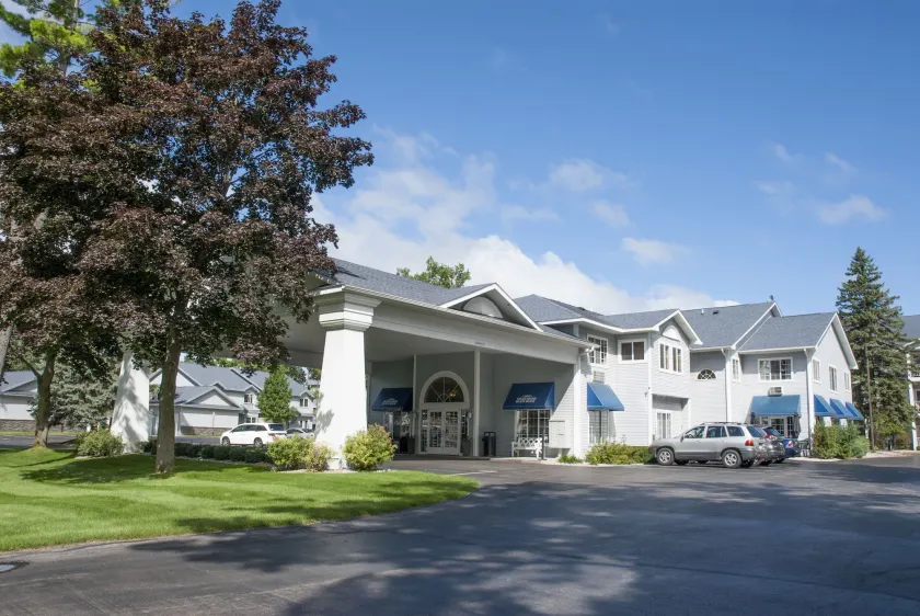 Grand Beach Resort Hotel - Image 1