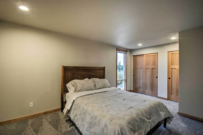 Luxurious Tacoma Retreat w/ Quartz Countertops! - Room