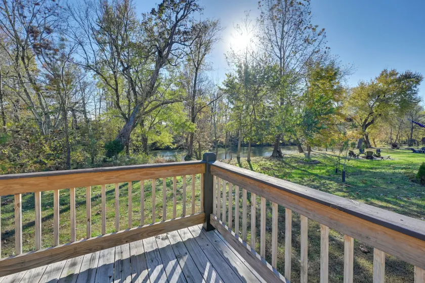 6 Mi to Rough River Lake! Waterfront Home w/ Deck - Image 1