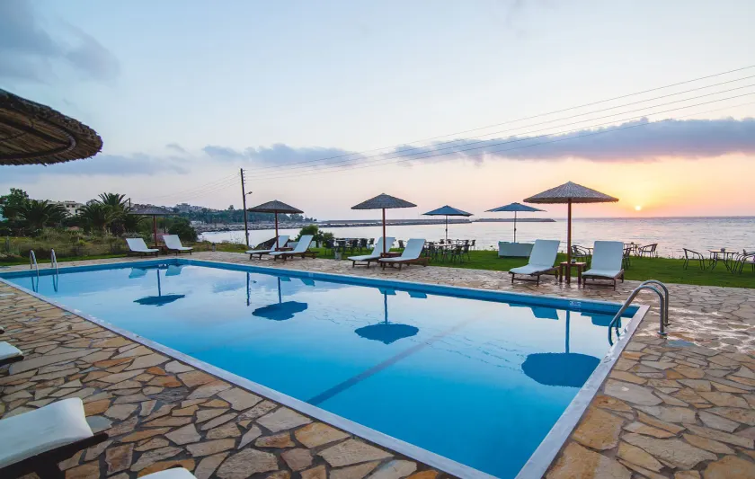 Kyparissia Blue Boutique Hotel - Image 1