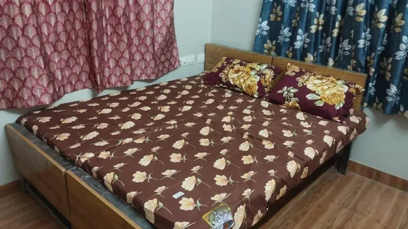 Royal Apartments Calicut Near Iqraa Hospital, Medical College, JDT , Law college - Room