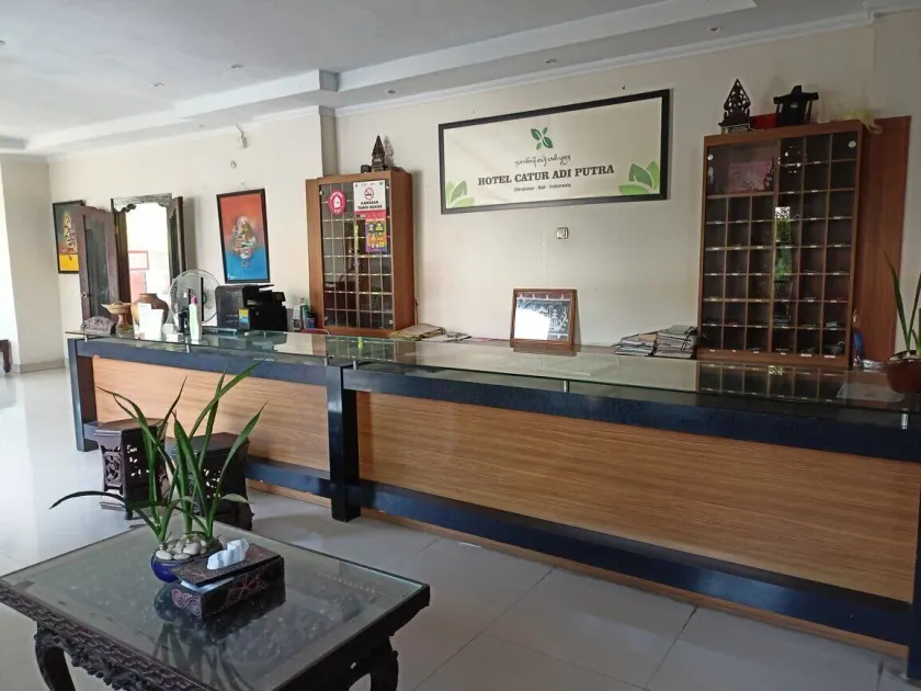 Catur Adi Putra - Hall