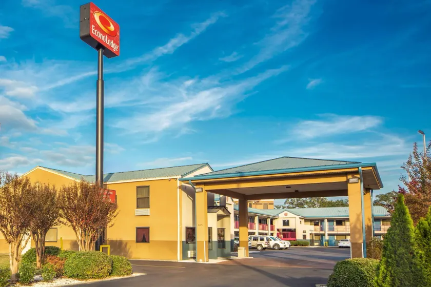 Econo Lodge Laurel - Image 1