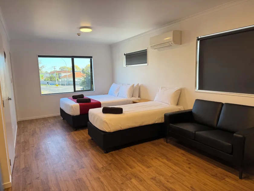 Uni Motel - Image 1
