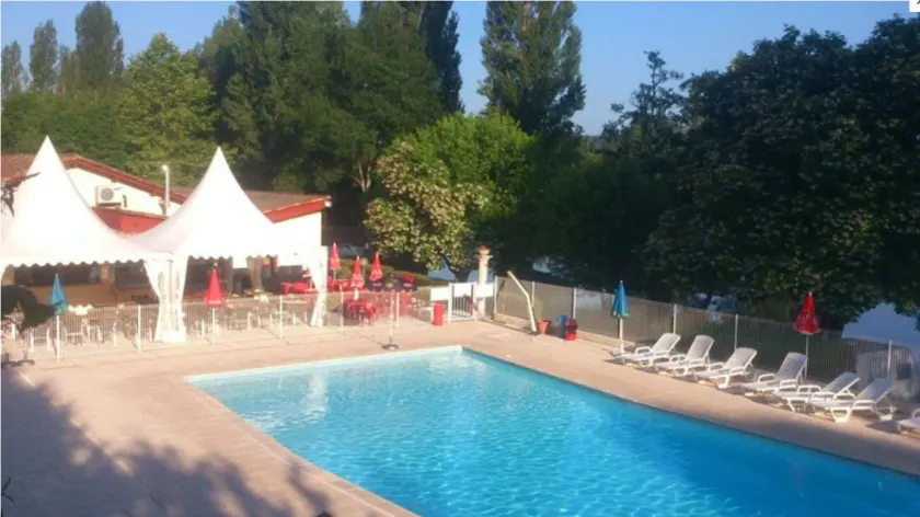 Camping les Bo-Bains - Image 1