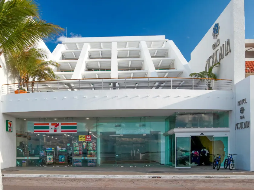 Hotel Casa Mexicana Cozumel - Image 1